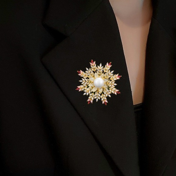 Snowflake Gold Plated Copper Brooch Snowflake Zircon Stone Brooch Pin - Picture 4 of 6